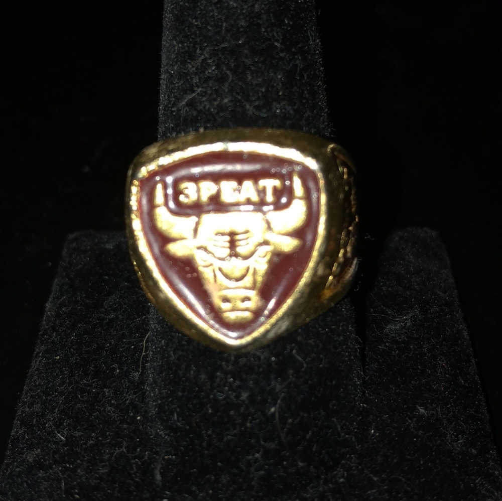 Promotional Bulls 3 Peat Ring